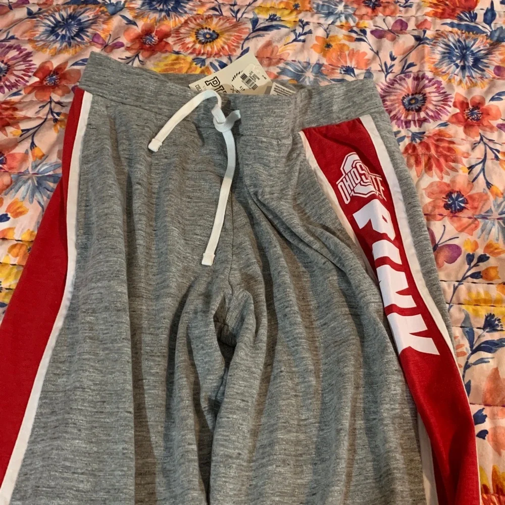 PINK - Picture 3 of 5